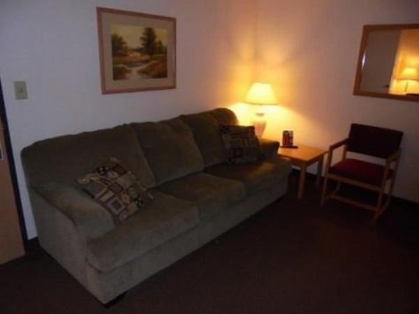 Herington Inn and Suites image 9